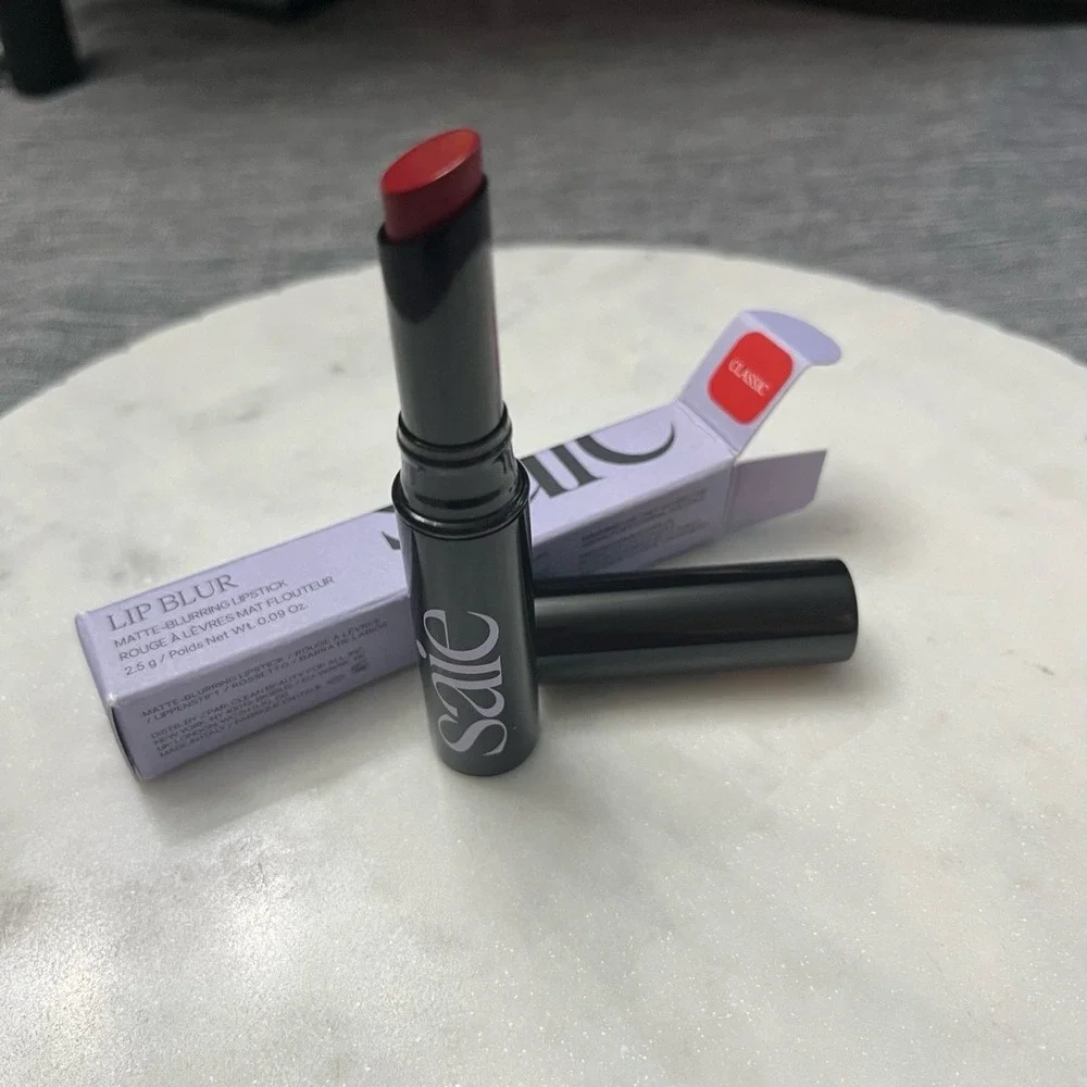 New NWT SAIE‎ Lip Blur Matte Blurring Lipstick CLASSIC Beauty Makeup Lips 0.09oz